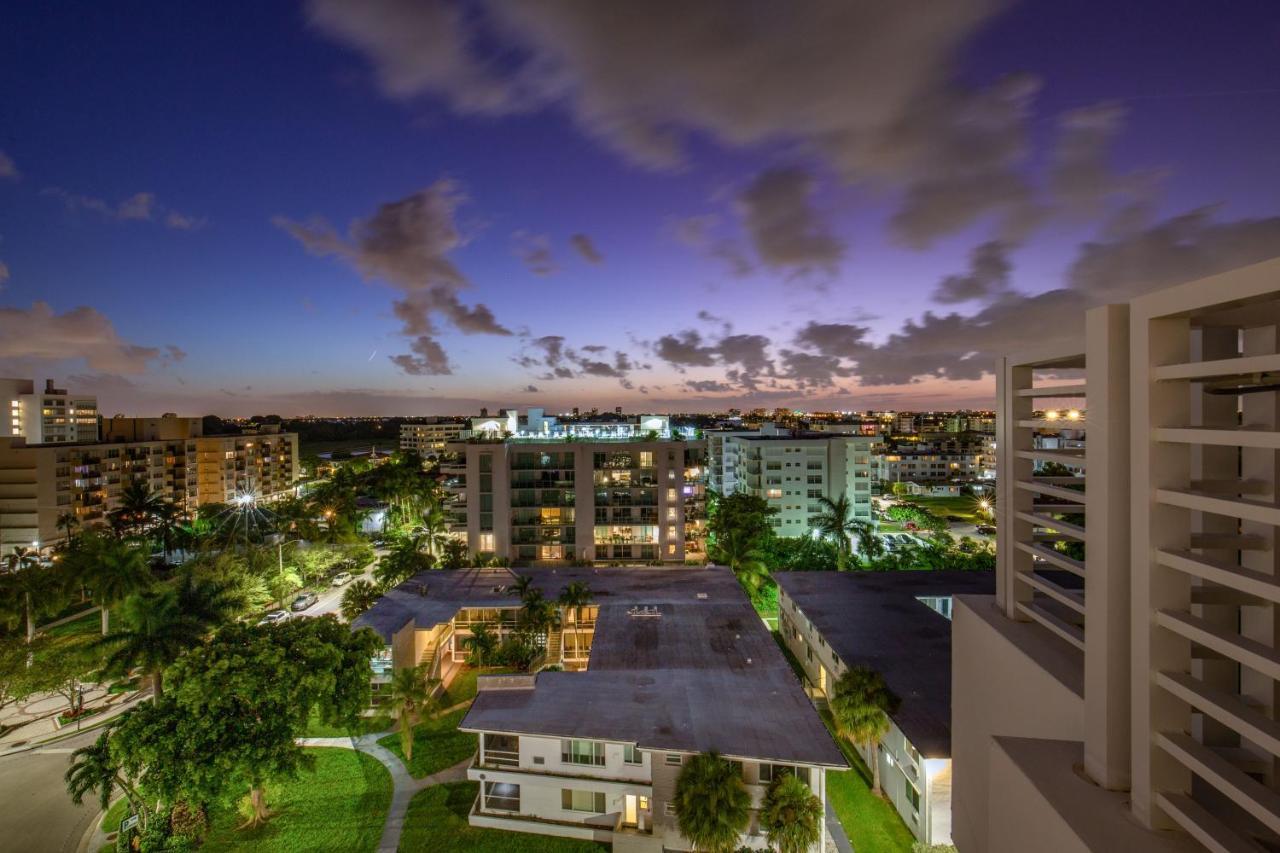 Ivory On The Bay Apartment - Miami Beach — Photos 1